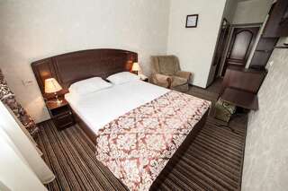 Гостиница Ас-Эль Коктебель Стандартный двухместный номер с 1 кроватью или 2 отдельными кроватями и балконом-5